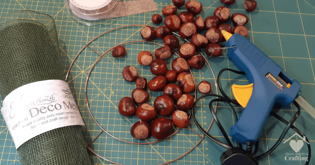 How to Make a Conker Wreath - Materials