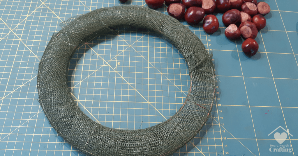 How to Make a Conker Wreath