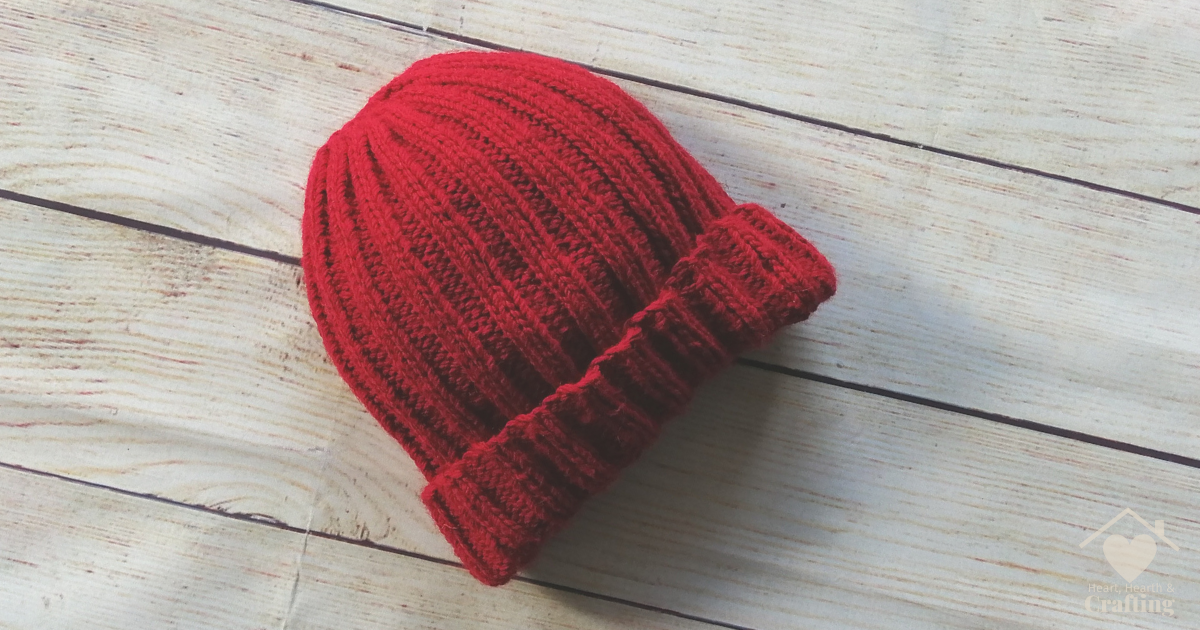 Learn How to Knit a Mariners Hat [Free Pattern]