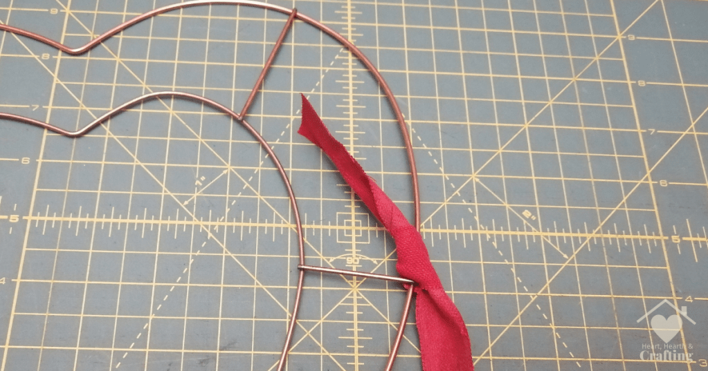 How to Make a DIY Rag Wreath for Valentines