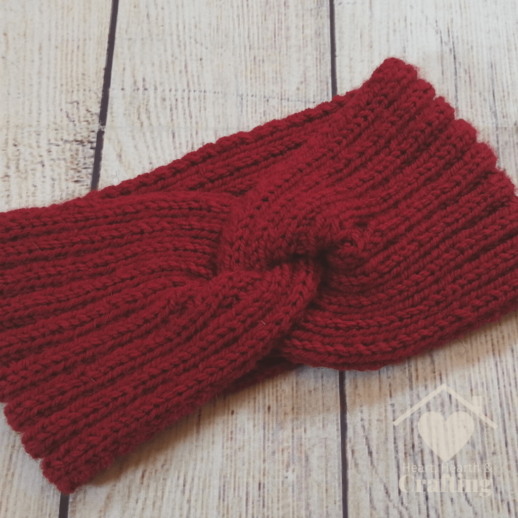 Easy Ribby Cowl with Free Knitting Pattern