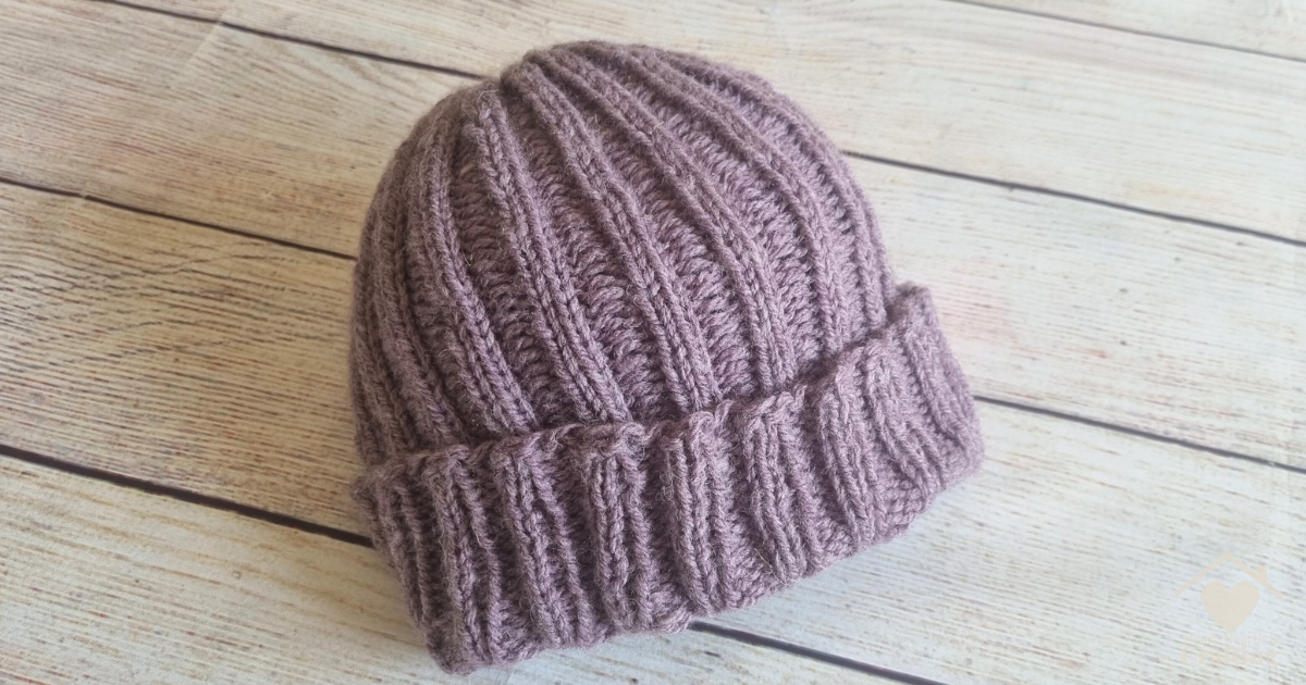 Knit a Mariners Hat with Leftover Aran Yarn [Free Knitting Pattern]