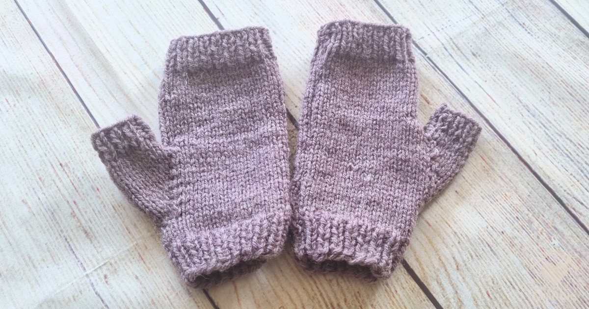 Fingerless Gloves Aran Knitting Project – With Free Pattern