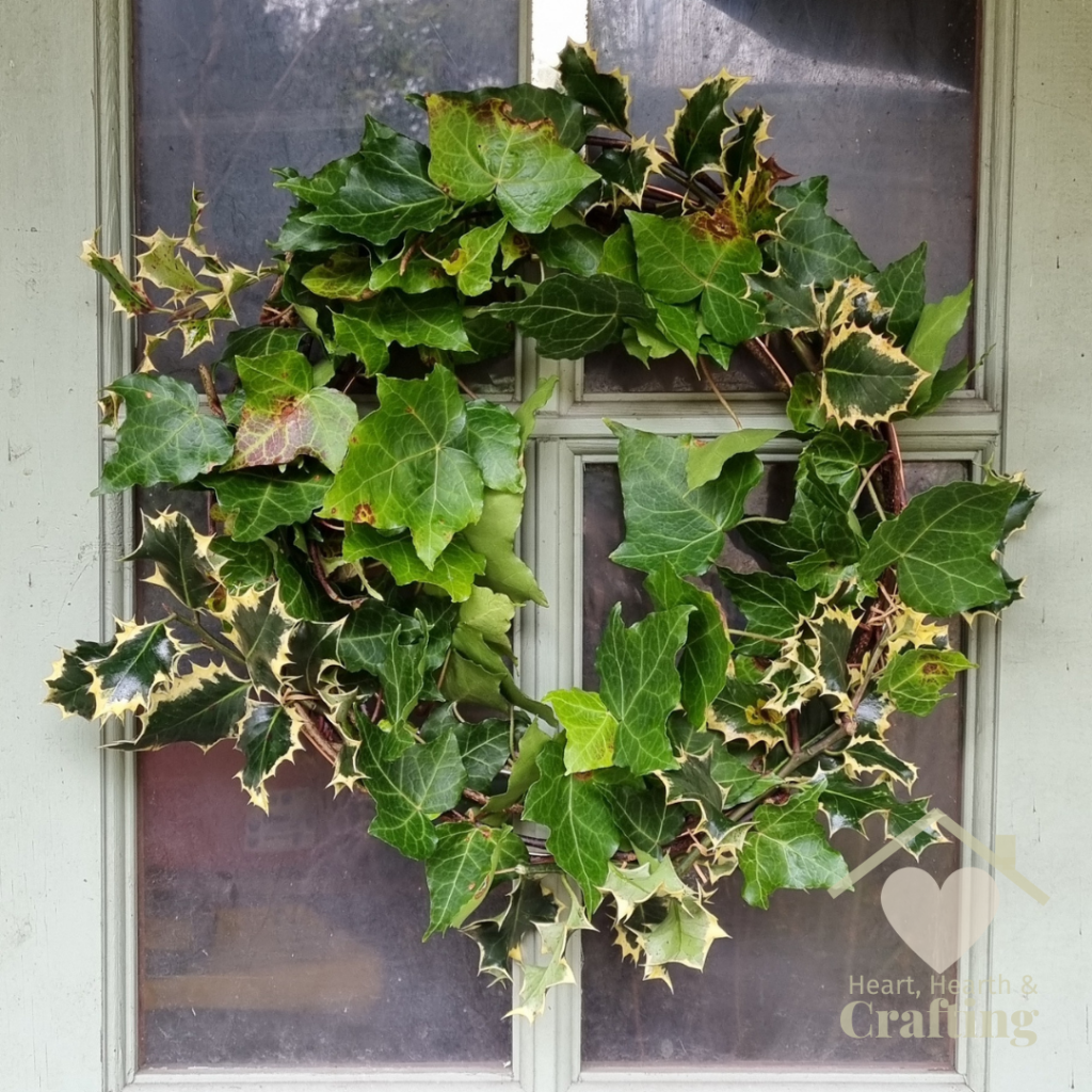 How to Make a Holly and Ivy Wreath