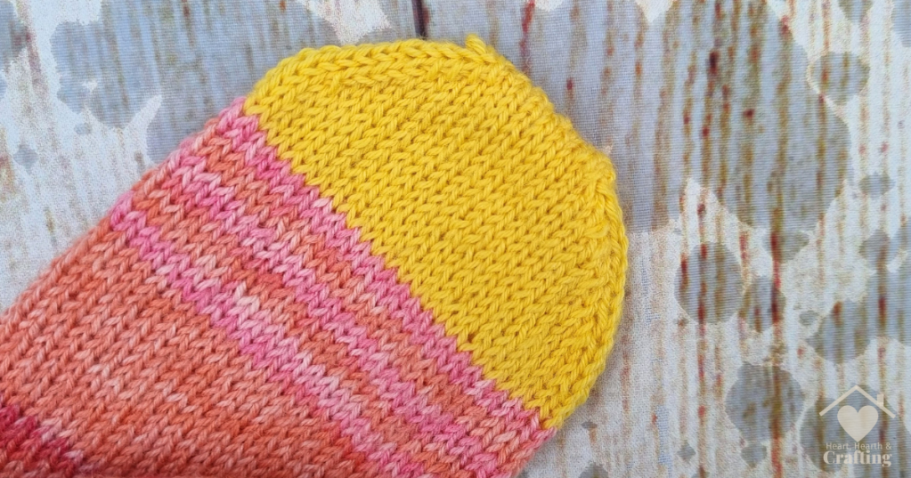 Summer Sunset Ladies' Socks  - Free Knitting Pattern
