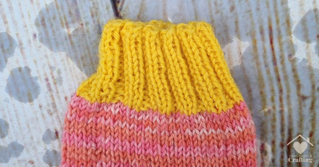 Summer Sunset Ladies' Socks  - Free Knitting Pattern