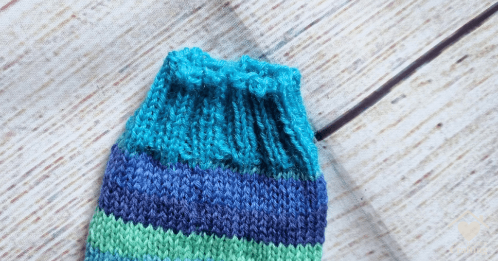 How to Knit Your Own Blue Lagoon Socks [Free Knitting Pattern]