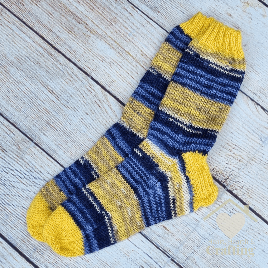 How to Knit Your Own Sunshine Socks [Free Knitting Pattern]